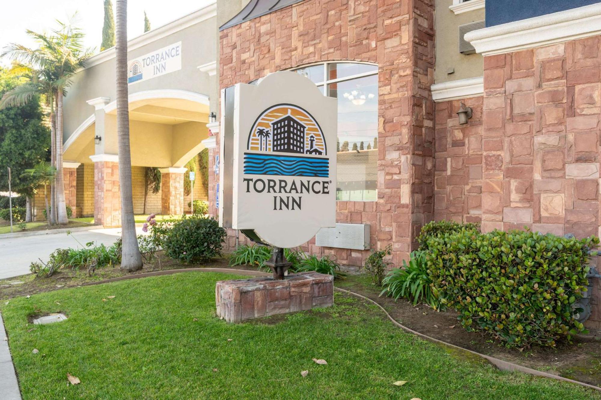 Lax Airport Area Hotel *